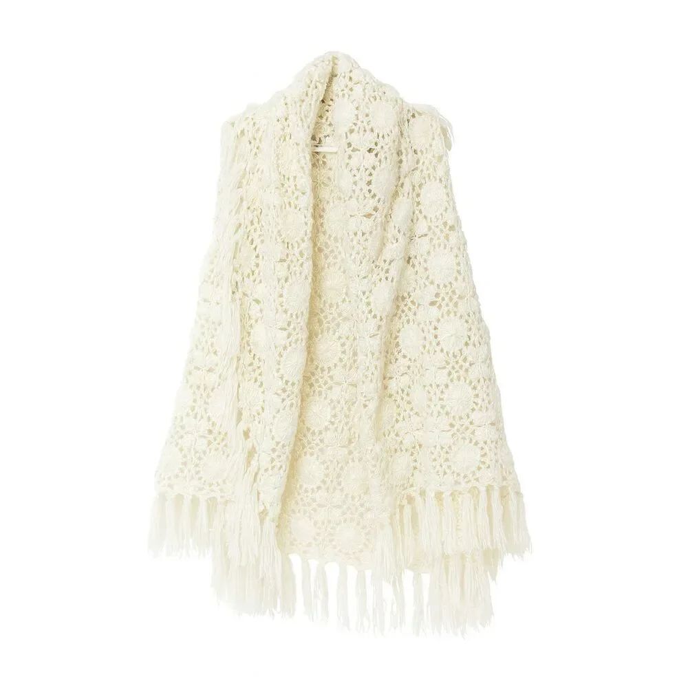 Vintage Lilly of California 70's Crocheted Bohemian Lace Fringe Retro Shawl Wrap